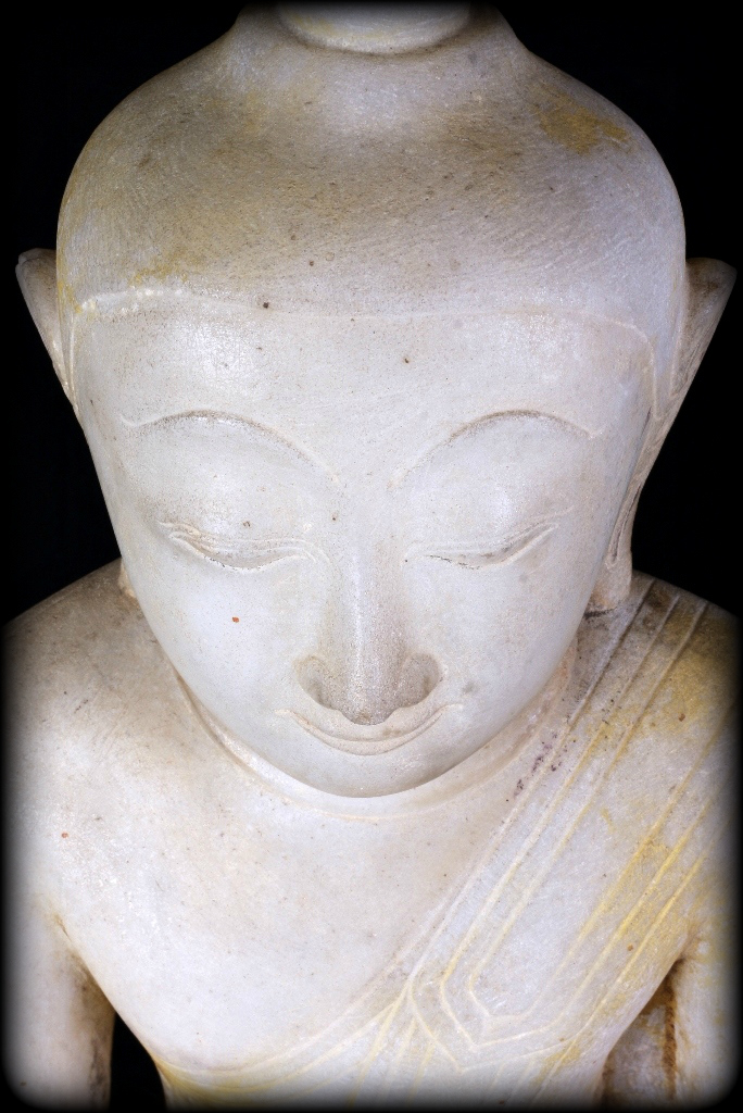 #alabasterbuddha #stonebuddha #burmabuddha #burmesebuddha #buddha #buddhas #buddhastatue #buddhastatues #antiquebuddhas #antiquebuddha #statue